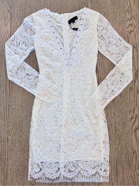 NWT White Lace Long-Sleeve V-Neck Dress